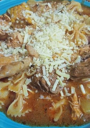 Una foto de Guiso de fideo moñito
