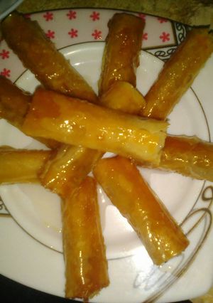 صورة لوصفة اصابع الجلاش المحشو بالكنافه والمكسرات 😋😋