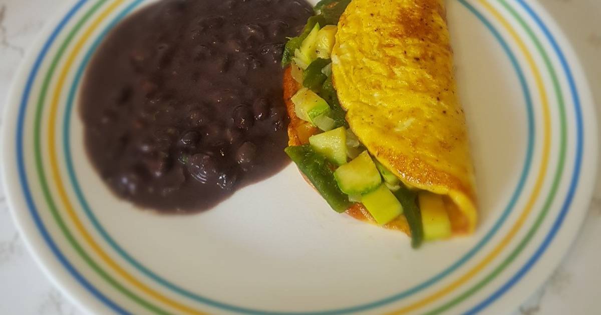 Omelette de calabacitas y rajas Receta de LuzMa SG- Cookpad