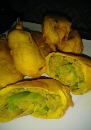 A picture of Stuffed chillies.
