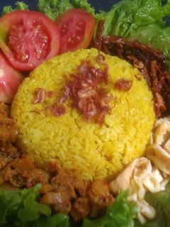 Foto resep Nasi Kuning Magicom