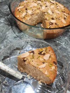 عکسی از دستور کیک موزی آجیلی