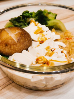 一鍋到底帶便當：醬香鮮菇番茄燕麥粥（全素/減醣） 的食譜成品照片