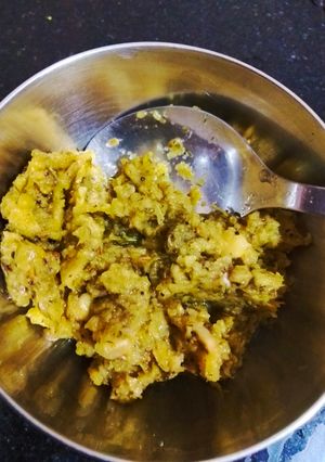A picture of Mango chutney.