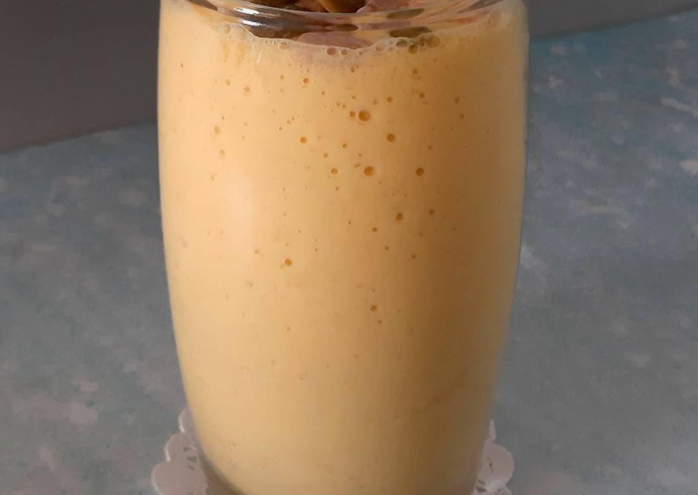 Oats Mango Smoothie