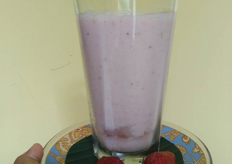 Smoothies pisang + strawberry