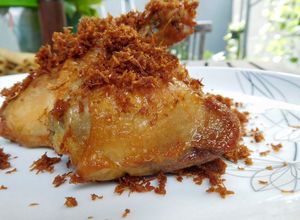 Foto resep Ayam goreng serundeng kelapa