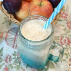 A picture of Oats apple smoothie.