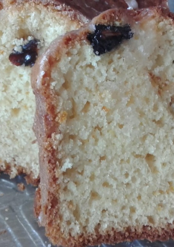 Una foto de Budín de naranja y pasas