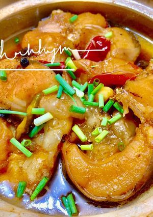 Hình của món Cá Lăng Kho Tộ.