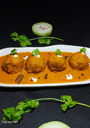 A picture of Lauki kofta Curry.