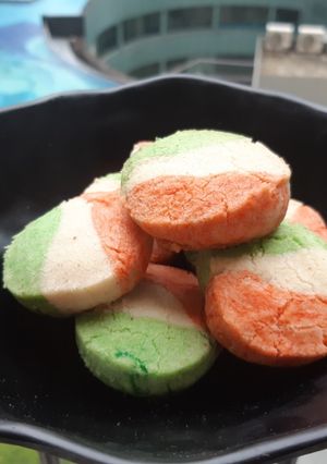तिरंगी नान खताई (Tirangi nan khatai recipe in Hindi) रेसिपी मुख्य फोटो