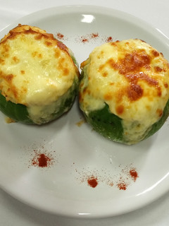 Una foto de Zapallitos Rellenos En Salsa De Tomate