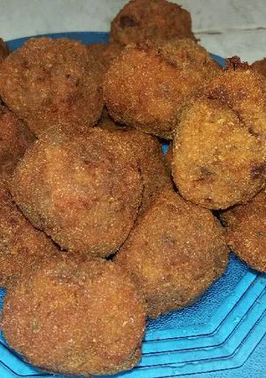 Una foto de Croquetas de carne picada condimentadas
