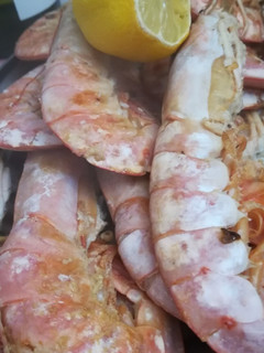 Una foto de Langostinos al chivas 🦐🍾