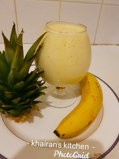Pineapple and banana smoothie ainihin hoton girkin