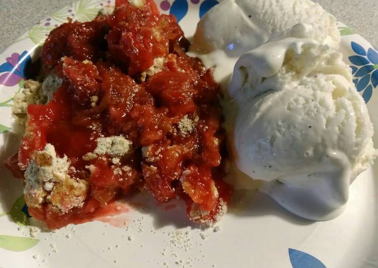 Steps to Prepare Homemade Strawberry Rhubarb Dump Cake