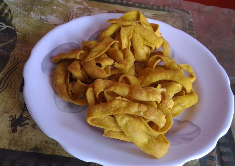 Ribbon pakoda