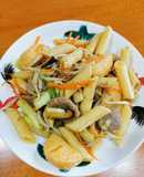 Nui xào thập cẩm