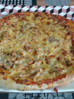 صورة لوصفة بيتزا 🍕بالتونه
