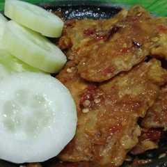 รูปของ Tempe Penyet Ndak Pedes Banget