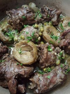 صورة لوصفة أعناق ديك الرومي مع الجلبانة والقرنون