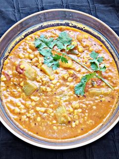 દુધી ચણા દાળ નુ શાક (Dudhi Chana Dal Shak Recipe In Gujarati) રેસીપી મુખ્ય ફોટો