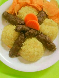 صورة لوصفة كفتة لحم مع الارز بالكاري 🍚🍲