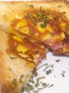 Sült tojásos szendvics recept fotója