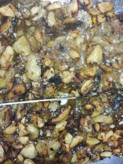 டிரை ஃப்ரூட் சிக்கி (Dry fruit chikki recipe in tamil) செய்முறை முக்கிய புகைப்படம்