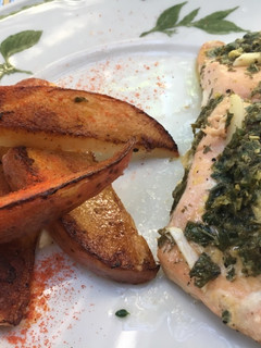 Una foto de Cocina aromática: Salmón, melisa y limón