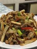梅花肉炒豆乾