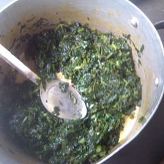 A picture of Ugu leaf sauce.