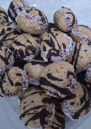 Una foto de Alfajores con mermelada
