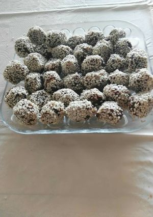 صورة لوصفة حلى كرات التمر