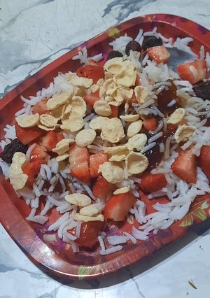 Una foto de Arroz Basmati con frutillas y copos