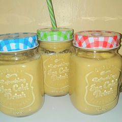 A picture of Avacado Banana smoothie with dates- #4weekschallenge.