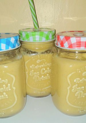 A picture of Avacado Banana smoothie with dates- #4weekschallenge.