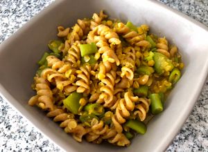 Una foto de Fusilli al curry rapidito