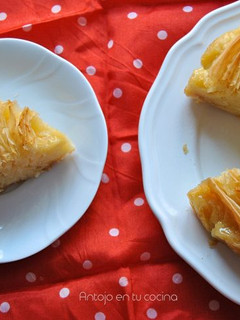 Una foto de Tarta flor de masa philo y leche
