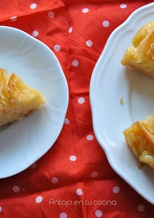 Una foto de Tarta flor de masa philo y leche
