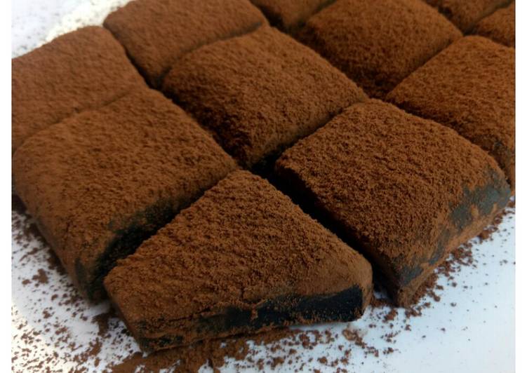 Kue Coklat 2 Bahan, Sajian Lebaran