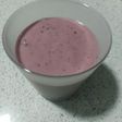 Batido de plátano y frutos rojos