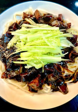 Hình của món Mì tương đen Hàn Quốc.