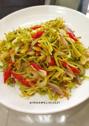 Foto resep Tumis Bunga Pepaya dan Ikan Teri