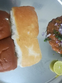 பாவ் பாஜி(pav bhaji recipe in tamil) செய்முறை முக்கிய புகைப்படம்