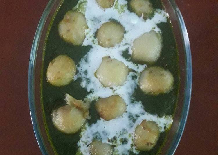 Get Breakfast of Palak kofta curry