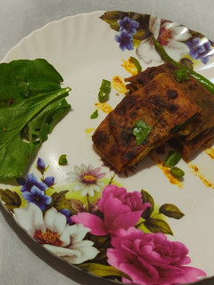 A picture of Palak Paneer packet.
