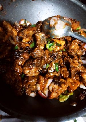 চিলি চিকেন(উইথ বোন)(chilli chicken recipe in Bengali) রেসিপির প্রধান ছবি