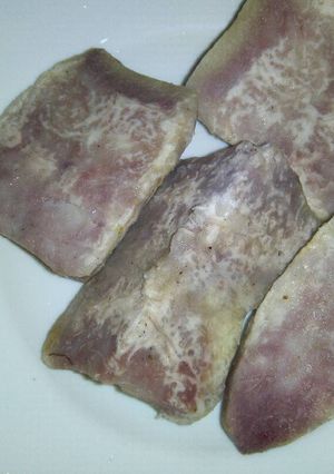 A picture of Boiled arrowroots.